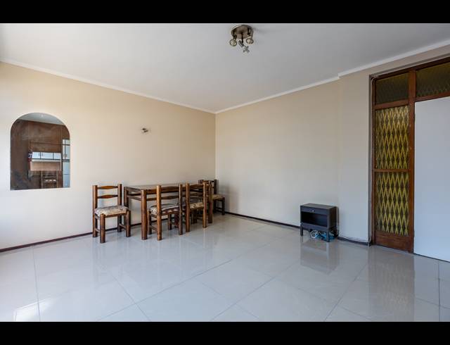 0.5 BEDROOM APARTMENT TO LET IN RONDEBOSCH